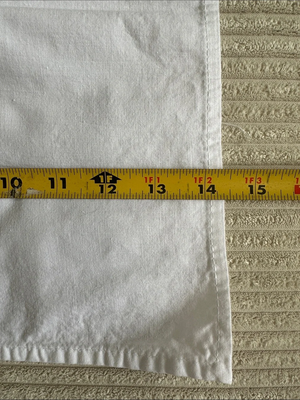 Unbranded Classic  Crisp White Linen Napkins - Set of 7 - 14X14 in